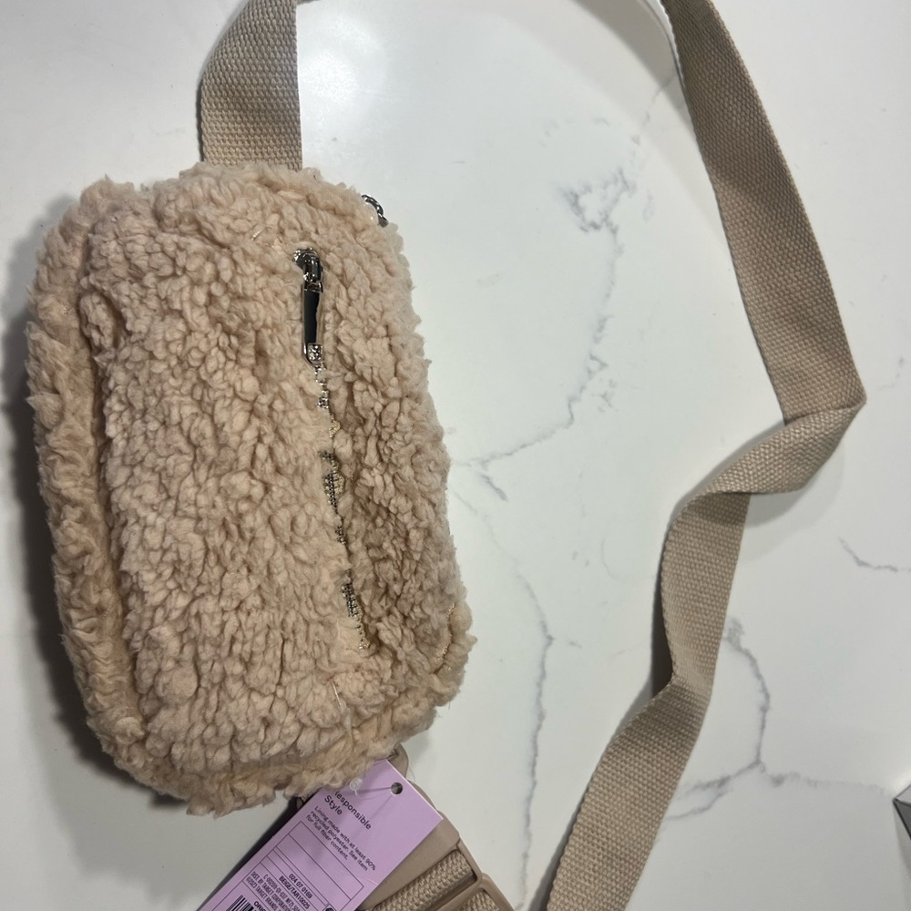 Wild Fable Sherpa Belt Fanny Pack Bag, Beige - Picture 3 of 7